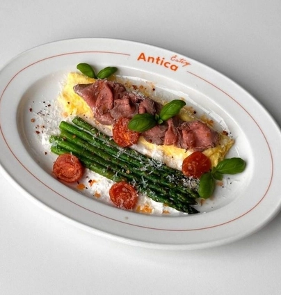 Омлет зі спаржею від ANTICA Eatery 