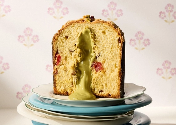 Панетон з фісташковим кремом від DIM Bakery 