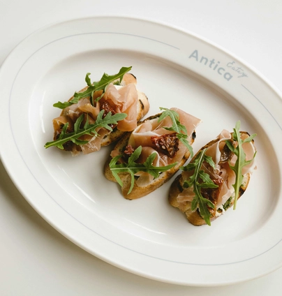 Кростіні з прошуто  - ANTICA Eatery 