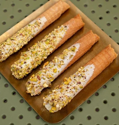 Трубочка фісташкова від DIM Bakery 