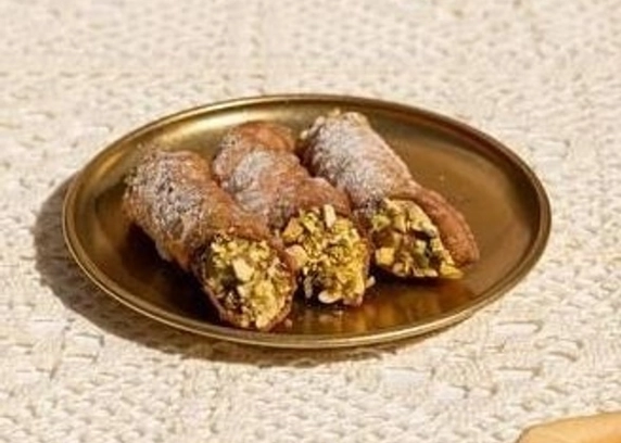 Канолі з фісташкою  - DIM Bakery  asdsdsadssdsadasdasddd