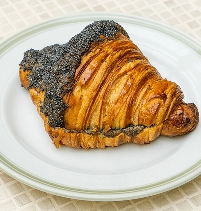 Круасан франжепан маково вишневий від DIM Bakery 