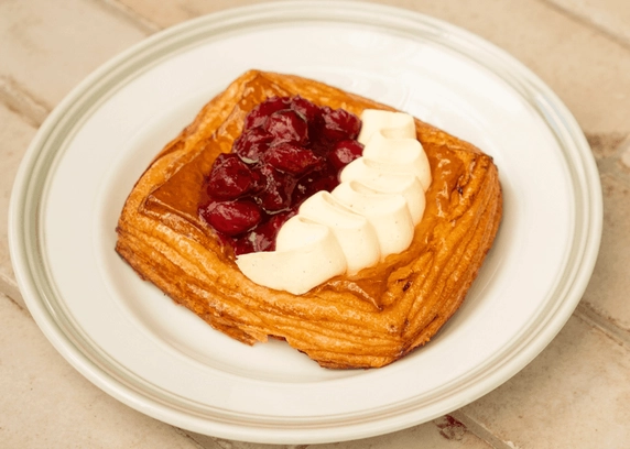 Даніш вишня ваніль від DIM Bakery 