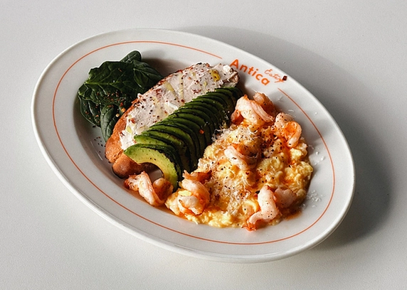 Скрембл з креветкою  - ANTICA Eatery 