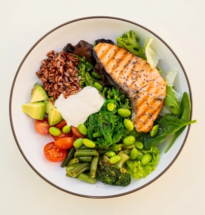 Боул із лососем від Cafe Mone 