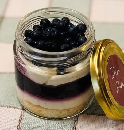 Чорничний трайфл у баночці  від DIM Bakery 