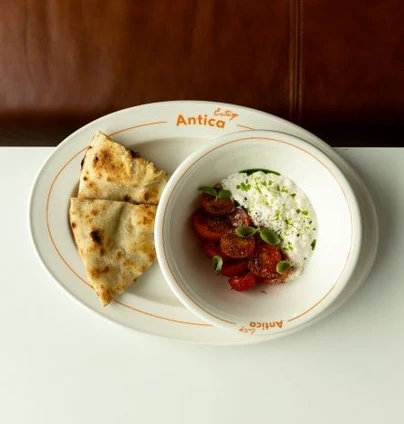 Страчателла з томатами від ANTICA Eatery 
