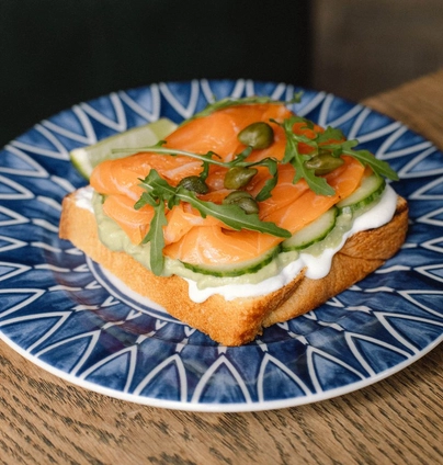 Тост з лососем - Пасаж Адлєра 