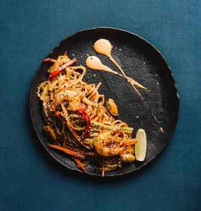 Лапша Удон з морепродуктами від Young 