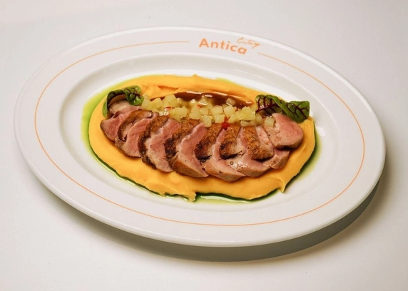 Качина грудка alla Pera від ANTICA Eatery 