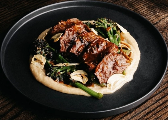 Татакі стейк з броколіні  - Young 