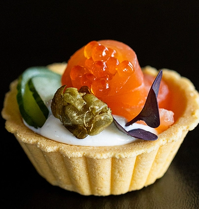 Тарталетка з лососем від Na Nebi 