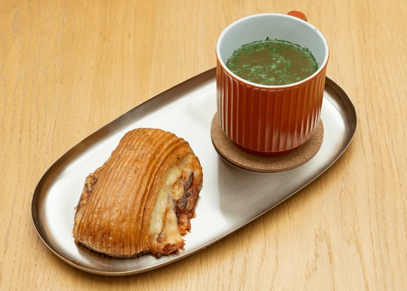 Бульйон з м'ясним пліє від DIM Bakery 