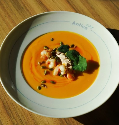 Гарбузовий крем суп з креветками - ANTICA Eatery 
