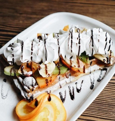 Бельгійська вафля з морозивом від Файне Місто 