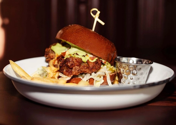  В'єтнамська школярка від Пасаж Адлєра 