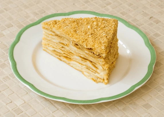 Наполеон яблучний порц. від DIM Bakery 