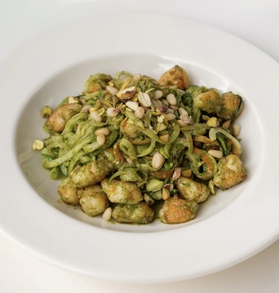 Овочевива паста з креветками від Cafe Mone 