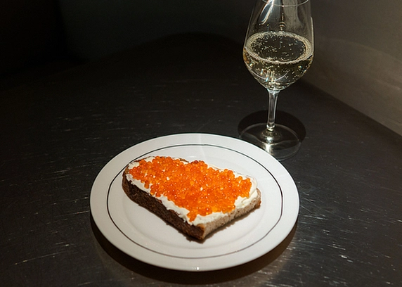 Бутерброд з ікрою від B&B Community 