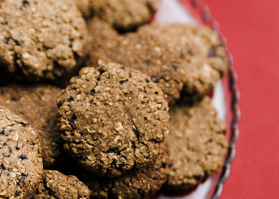 Шоколадне печиво з горішками, 1 шт від Cafe Mone 