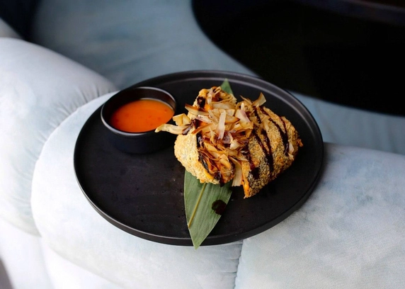 Суші бургер з тунцем - Young 