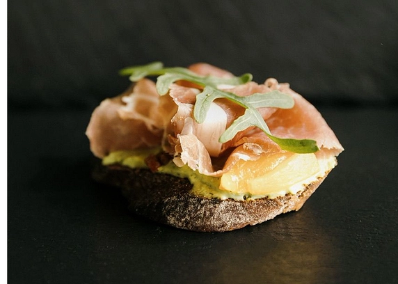 Ф Брускети з прошуто 1 шт. від Na Nebi 