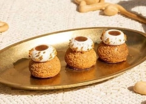 Шу карамель  - DIM Bakery  asdsdsadssdsadasdasddd