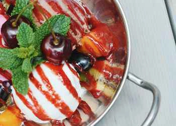 Морозиво з фруктами від Club FM 