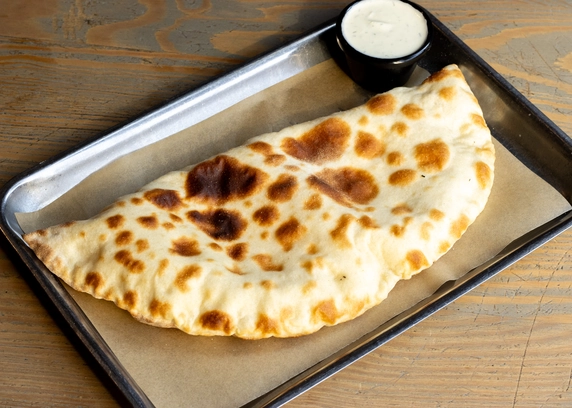 Печений чебурек з шпинатом та сиром від Файне Місто 