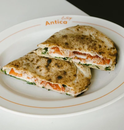 Чіабата з куркою 'Цезар' від ANTICA Eatery 