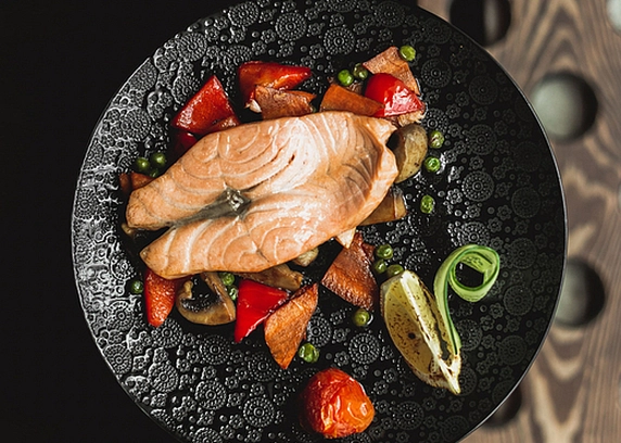 Філе лосося  з овочами аль денте - Файне Місто 