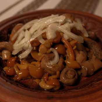 Мікс маринованих грибів 