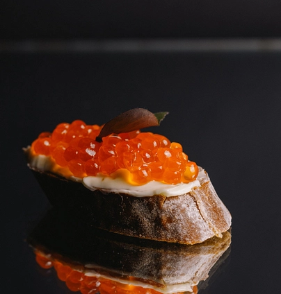 Ф Брускета з ікрою лосося 1 шт від Na Nebi 