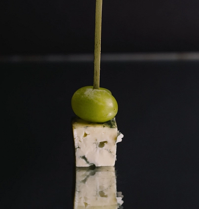 Ф Шпажка сир дор блю + виноград 1 шт від Na Nebi 