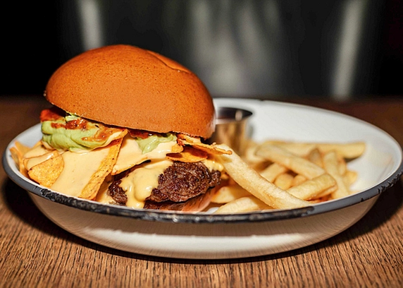 Burger Nacho Macho  від Пасаж Адлєра 