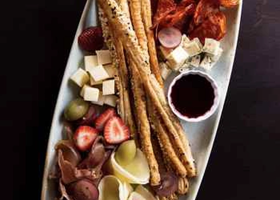 Сирно-мясні антіпасті від Club FM 