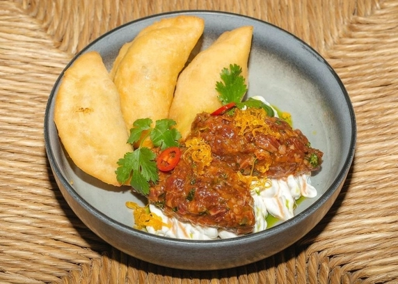 Тартар з телятини з емпанадас від NoName 