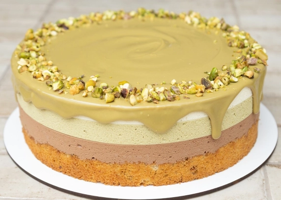 Торт шоколадно фісташковий 1кг від DIM Bakery 