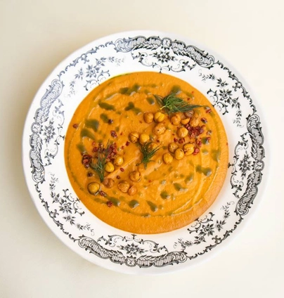 Суп із сочевиці від Cafe Mone 