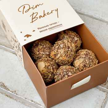 Коробочка цукерок шоколадних 6 шт.