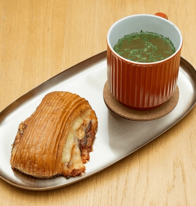 Бульйон з м'ясним пліє від DIM Bakery 