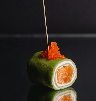 Ф Шпажка лосось в зеленому млинці 1 шт від Na Nebi 