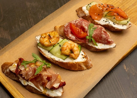 Брускети від Файне Місто 