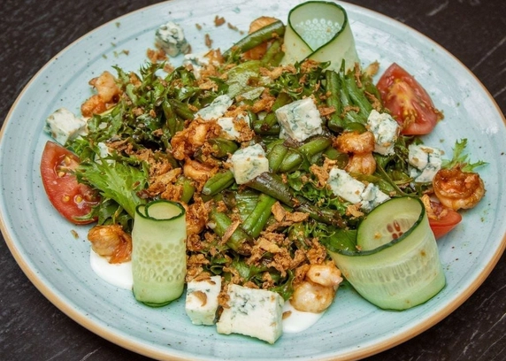 Салат з креветкою від Файне Місто 