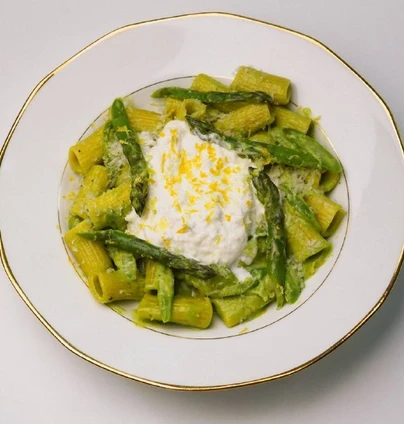 Паста зі спаржею та страчателлою - ANTICA Eatery 