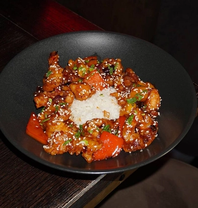 Курка в кисло солодкому соусі від Young 