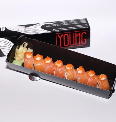 Рол з лососем та креветкою темпура - Young 