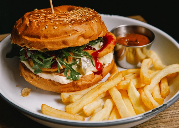 Camamber Burger з телятиною від Пасаж Адлєра 