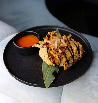 Суші бургер з тунцем від Young 