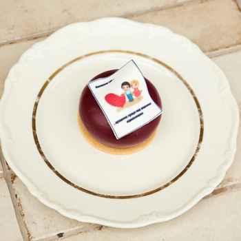 Тістечко LOVE IS...